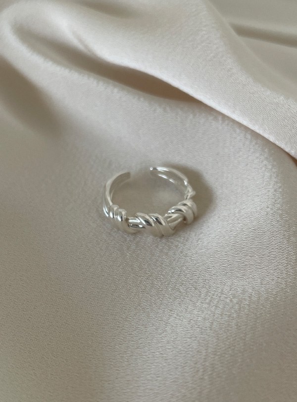 [Silver92.5] Knotted Silver Ring